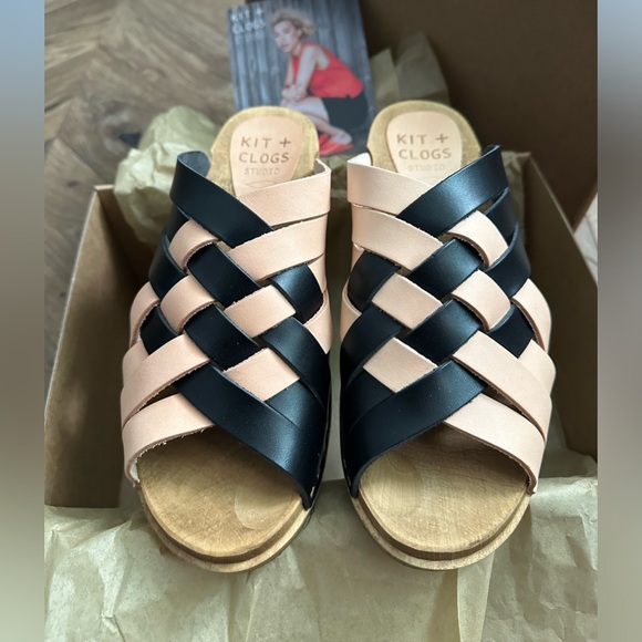 Kit + Clogs Studio Natural + Onyx Two-Tone Low Fält Clog - Picture 13 of 15